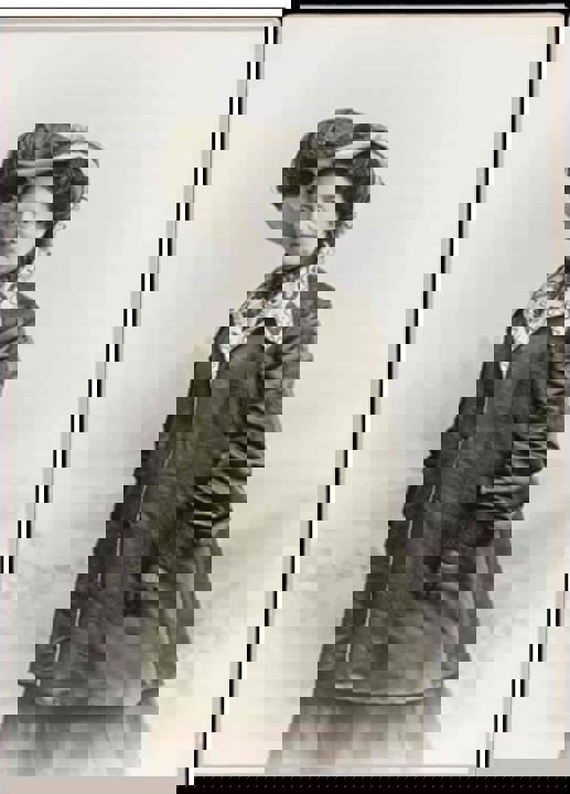 Blått skilt: Fredrikke Marie Qvam